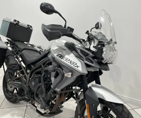 Triumph Tiger 800 XRX - Equipada