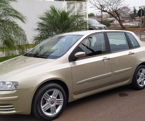 FIAT STILO à venda.