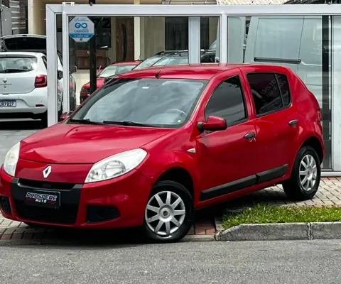 Sandero com menor km e preço de Curitiba!