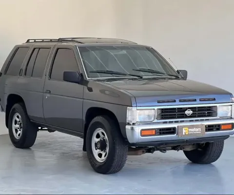 Nissan Pathfinder 4x4 Gasolina manual 1995 (SUV)