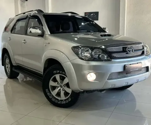 TOYOTA HILUX SW4 SRV D4-D 4x4 3.0 TDI Dies. Aut