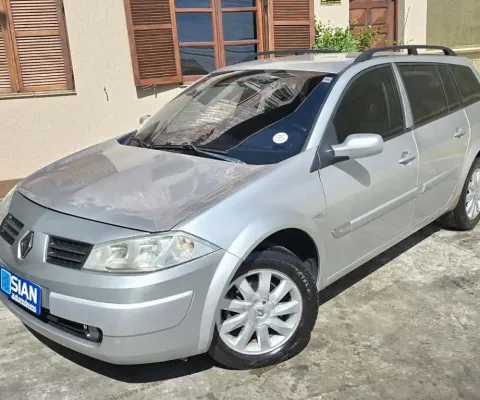 RENAULT MEGANE GRAND TOUR DYNAMIQUE 1.6 16V HI-FLEX MEC. 2011