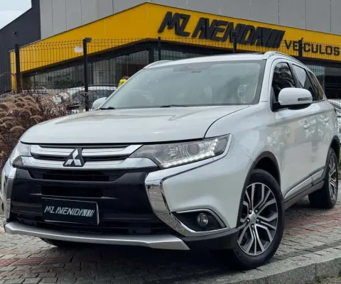 Mitsubishi Outlander 2.0 16V 160cv Aut. - Branca - 2016/2017