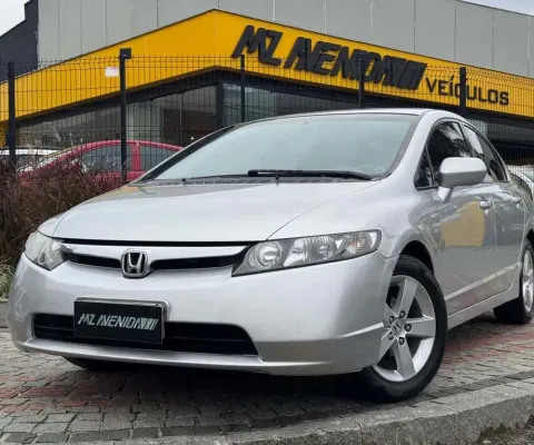 Honda Civic Sedan LXS 1.8/1.8 Flex 16V Mec. 4p  - Prata - 2006/2007