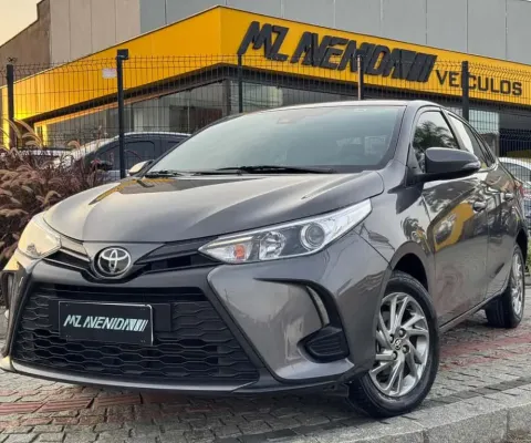 Toyota Yaris XS Sedan 1.5 Flex 16V 4p Aut.  - Cinza - 2022/2023