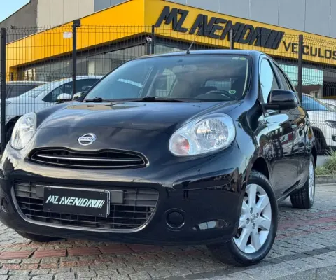 Nissan March SV 1.6 16V Flex Fuel 2012 - Preta - 2011/2012