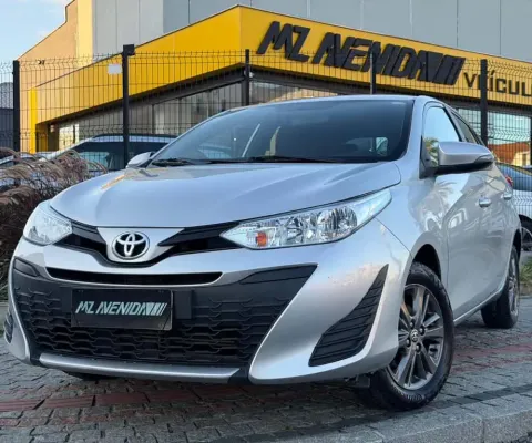 Toyota Yaris 1.5 XL PLUS CONNECT AUT 2021 - Prata - 2020/2021