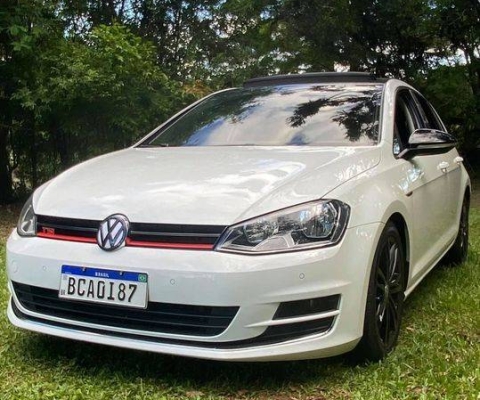 VOLKSWAGEN GOLF à venda.
