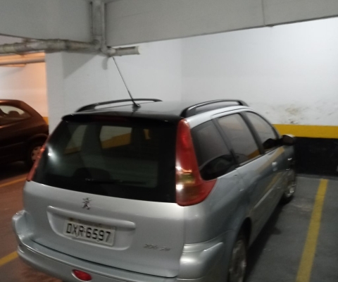 PEUGEOT 206 à venda.