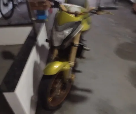 HONDA HORNET à venda.