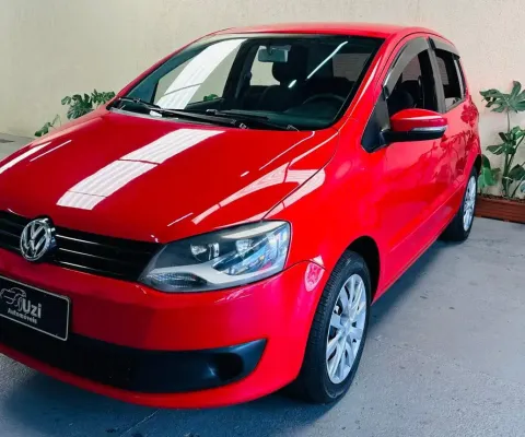 Volkswagem Fox GII 1.0 flex 2013 Completo