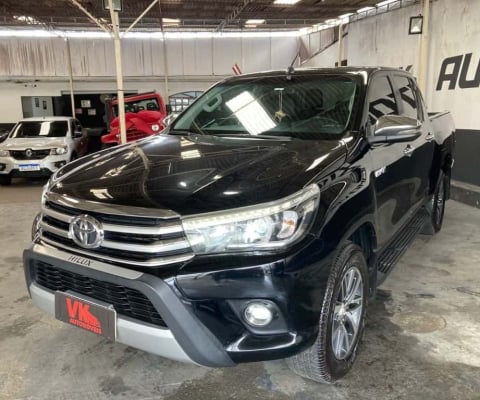 TOYOTA HILUX 2.8 D-4D TURBO DIESEL CD SRX 4X4 AUTOMÁTICO