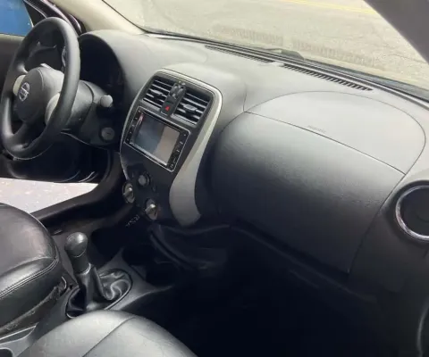 Nissan versa 16sv flex 2013