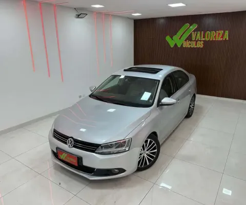 VOLKSWAGEN JETTA Highline 2.0 TSI 16V 4p Tiptronic