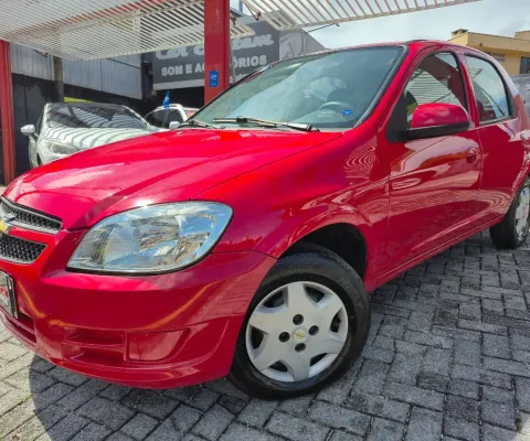 Chevrolet Celta 4 portas 1.0 LT em ótimo estado de conservação 
