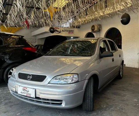 RARIDADE! Astra Sedan GL, com baixissima quilometragem. Completo