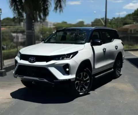 Toyota Hilux sw4 2025 2.8 d-4d turbo diesel diamond 7l 4x4 automático