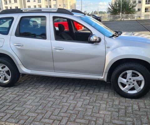 RENAULT DUSTER à venda, 2.0 prata, flex R$ 42.000,00 único dono