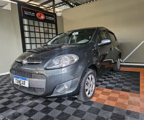 Fiat Palio Attractiv, motor 1.4, ano 2013, 4 portas, completo