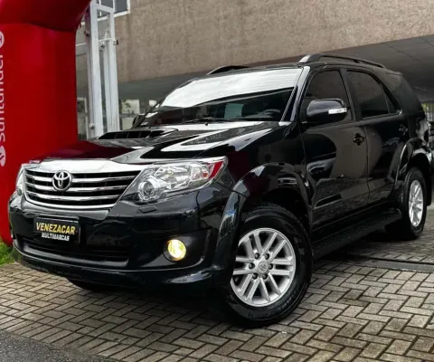 Toyota hiluxsw4 srv4x4 2012