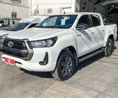 TOYOTA HILUX CD SR 4x4 2.8 TDI Diesel Aut.