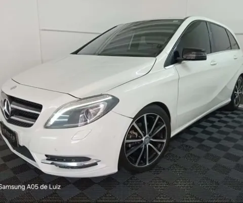 Mercedes-Benz B 200 1.6 SPORT TURBO GASOLINA 4P AUTOMÁTICO