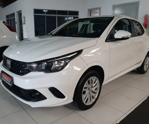 Fiat argo 1.0 6v flex ano 2022 completo  e tela multimídia camera de re 
