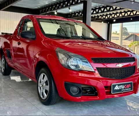 Chevrolet Montana LS - Vermelha - 2014/2014