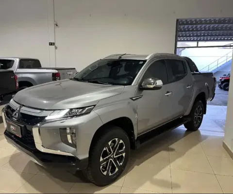 Mitsubishi L200 TRITON 2.4 16V TURBO DIESEL SPORT HPE-S CD 4P 4X4 AUTOMÁTICO