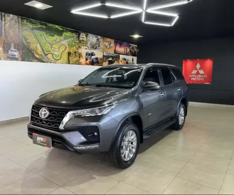 Toyota HILUX SW4 2.7 VVT-i FLEX SRV 7L 4X2 AUTOMÁTICO