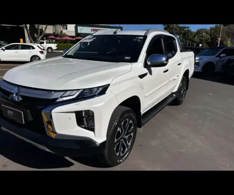 Mitsubishi L200 TRITON 2.4 16V TURBO DIESEL SPORT HPE-S CD 4P 4X4 AUTOMÁTICO