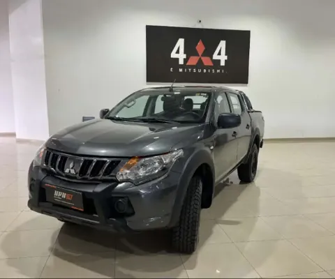 Mitsubishi L200 TRITON 2.4 16V TURBO DIESEL OUTDOOR GLS CD 4X4 AUTOMÁTICO