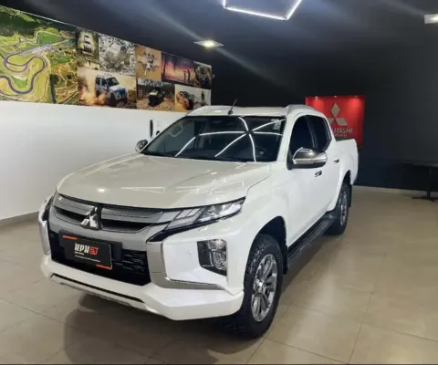Mitsubishi L200 TRITON 2.4 16V TURBO DIESEL SPORT HPE-S CD 4P 4X4 AUTOMÁTICO
