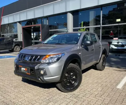 Mitsubishi L200 TRITON 2.4 16V TURBO DIESEL OUTDOOR GLS CD 4X4 AUTOMÁTICO