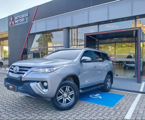 Toyota HILUX 2.7 SR 4X2 CD 16V FLEX 4P AUTOMÁTICO