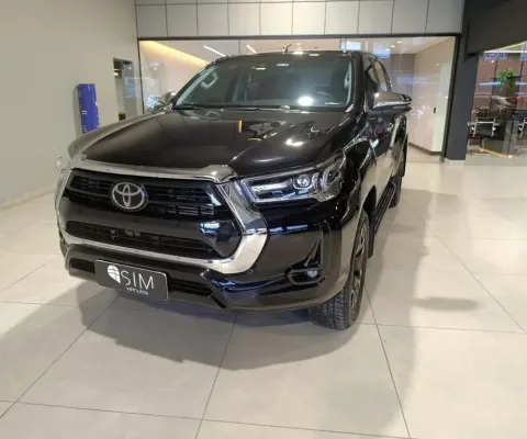 TOYOTA HILUX CD SRX 4X4 2.8 TDI 16V DIESEL AUT 2024