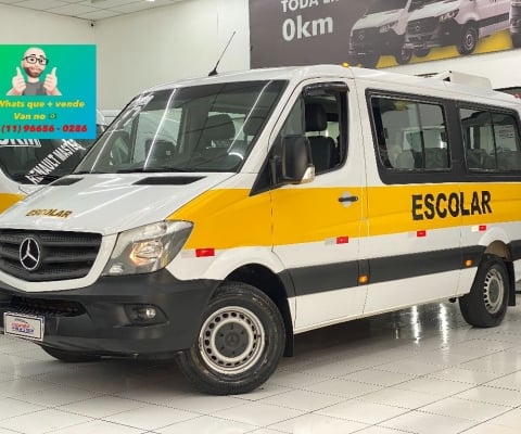 Mercedes Benz - Sprinter 415 Teto baixo 20 lugares (19+1) Completa Novísssima!!!