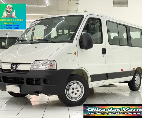 Peugeot Boxer Escolar Passageiro 15 lugares (14+1) Baixa KM Novíssima!!!