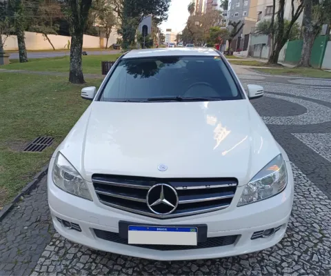 veiculo pra quem procura carro esportivo e que chame atenção.