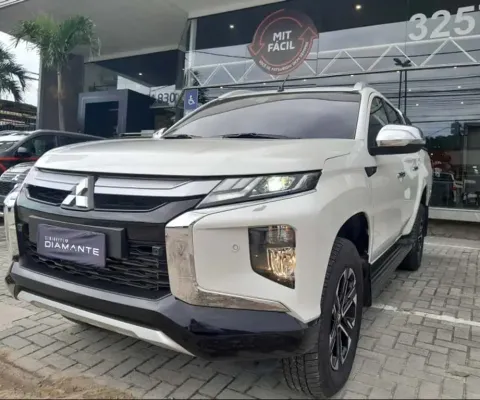 Mitsubishi L200 TRITON 2.4 16V TURBO DIESEL SPORT HPE-S CD 4P 4X4 AUTOMÁTICO