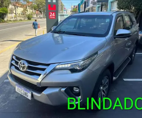 TOYOTA HILUX SW4 2.8 SRX 4X4 7 Lugares 16V Turbo Intercooler - 2017/2018