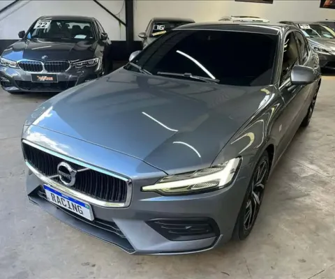 VOLVO S60 2.0 T4 Momentum - 2019/2020