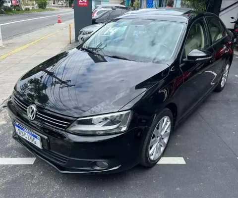 VOLKSWAGEN JETTA 2.0 Comfortline 120cv - 2014/2014
