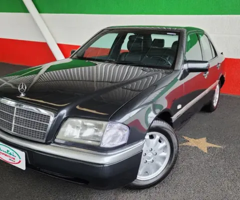 Mercedes Benz C280 6cc. Lindo carro!