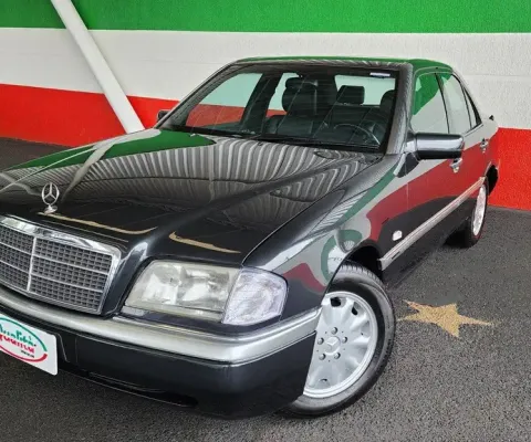 Mercedes Benz C280 6cc. Lindo carro!
