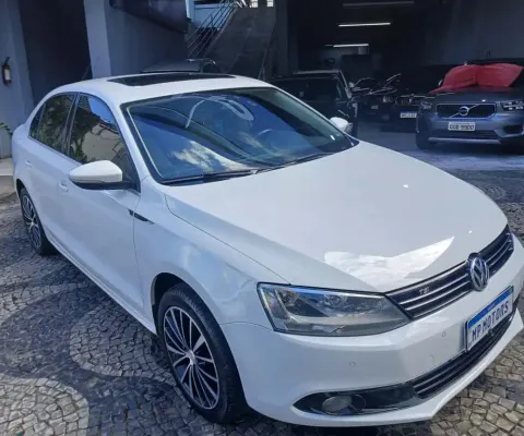 Volkswagen Jetta 2014 2.0 tsi highline 211cv gasolina 4p tiptronic