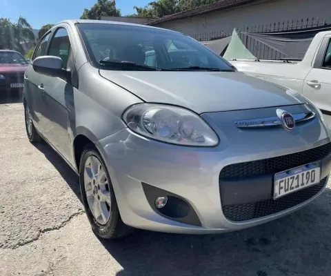 FIAT PALIO ATTRACT 1.4 2015