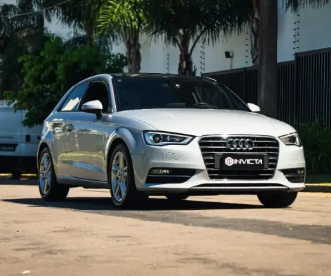 Audi A3 1.8 Sport TFSI (em excelente estado de conservação)