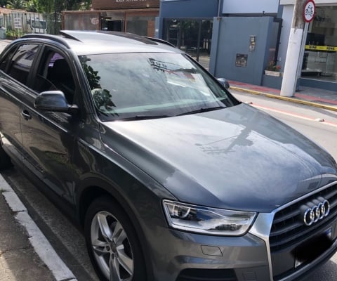 AUDI Q3 à venda.