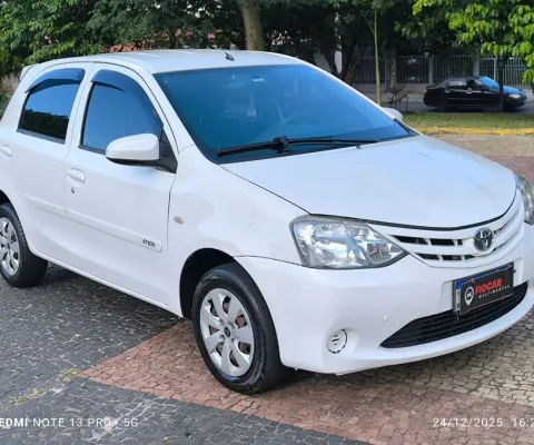 TOYOTA - ETIOS X 1.3 Flex 16V 5p Mec. - 2014